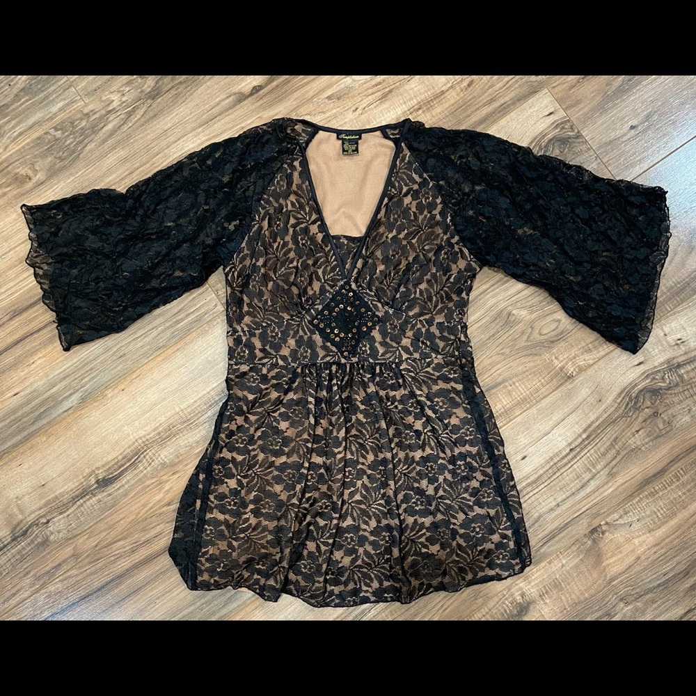 womans Temptation size M black sheer lace v-neck tunice with beaded detail